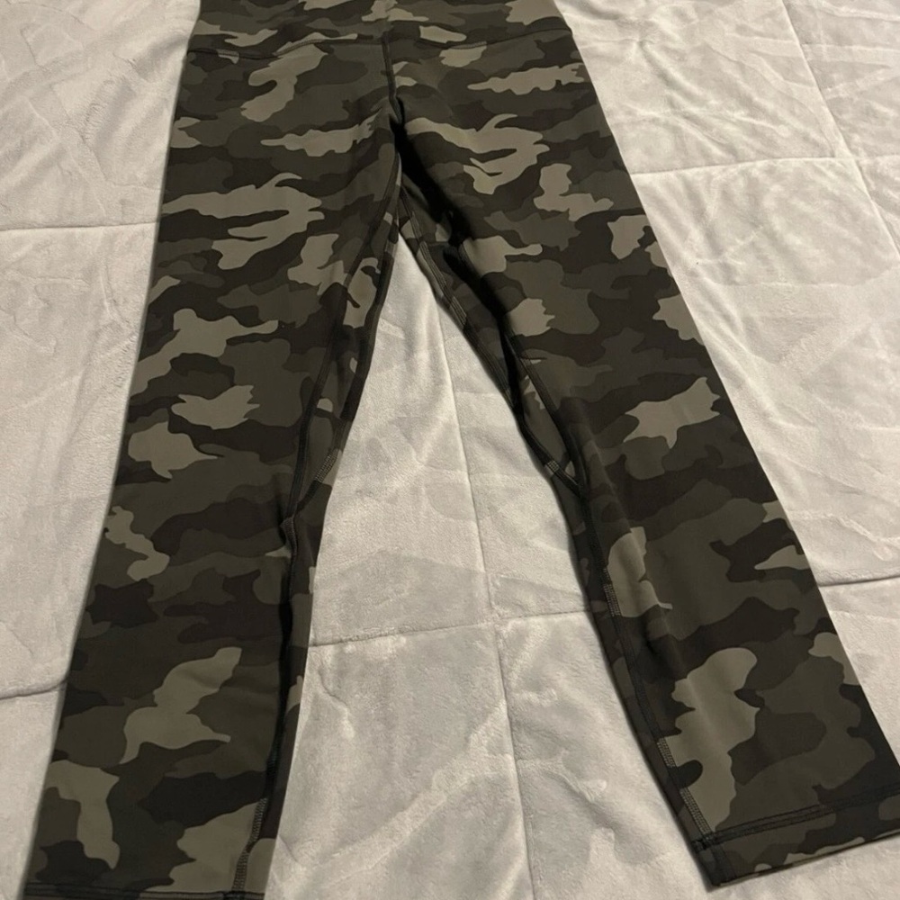 lululemon athletica Kids Green Camouflage Leggings